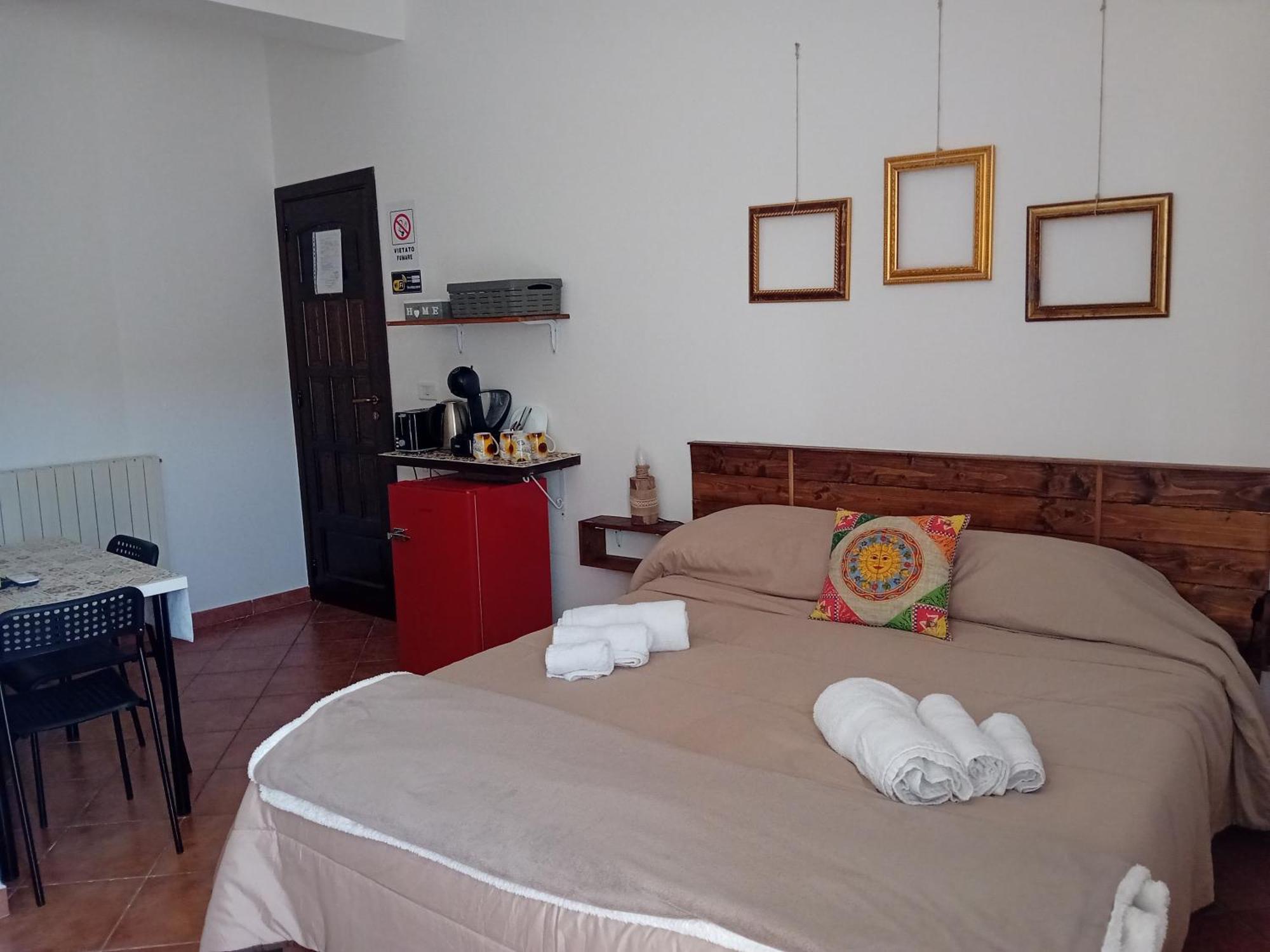 Bed & Breakfast Acquaviva Di Vullo Vincenzo Acquaviva Platani Pokoj fotografie